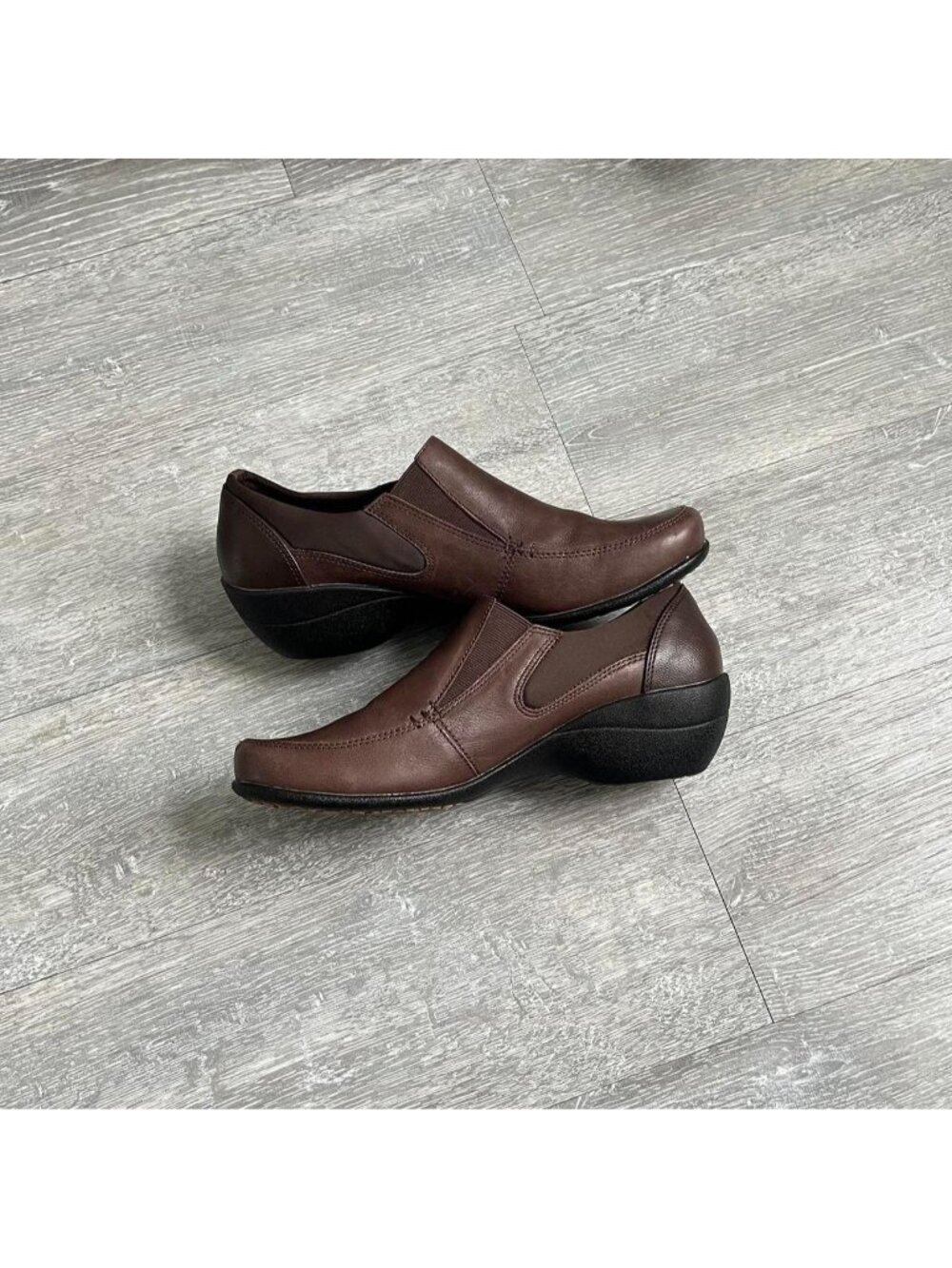 Brown / Black Vintage “Hush Puppies” Slip On Leather Shoes